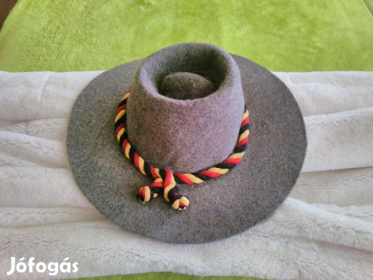 Német szürke nemez kalap sokoldalú felhasználási célra