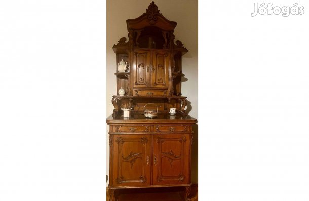 Neobarok stílusú antik tálalószekrény szép állapotban eladó