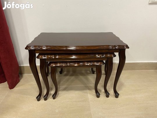 Neobarokk 3 részes lerakóasztal