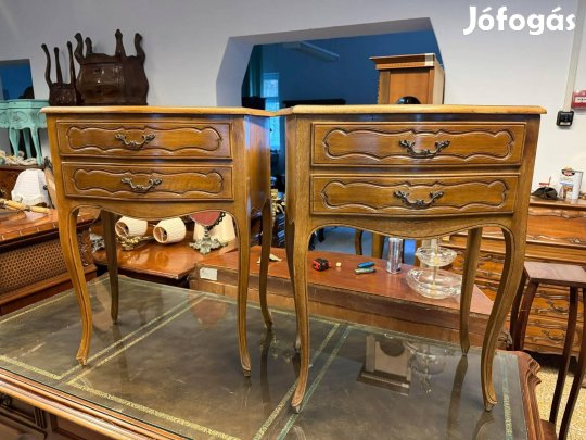 Neobarokk éjjeli szekrény párban