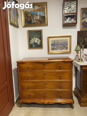 Neobarokk faragott 4 fiókos komód
