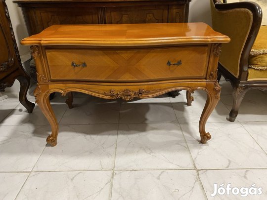 Neobarokk faragott fiókos konzolasztal