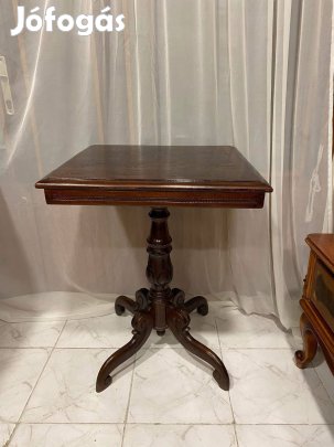 Neobarokk faragott szalonasztal