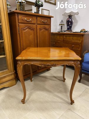 Neobarokk faragott szalonasztal