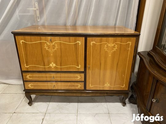 Neobarokk intarziás 2 fiókos, 2 ajtós bárszekrény
