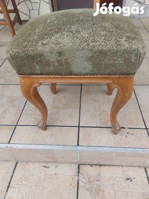 Neobarokk lábzsámoly