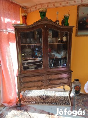 Neobarokk tálaló vitrin 