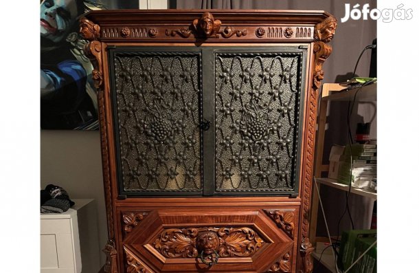 Neoreneszánsz bárszekrény