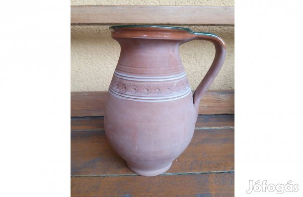 Népi cserépedény tejesköcsög