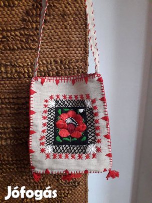Népi hímzéses tarisznya