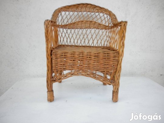 Népművészeti Fonott Gyermekfotel