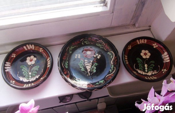 Népművészeti fali tányér dísztányér Újpest központ közelében