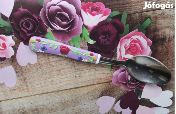 Népművészetis lila teáskanál