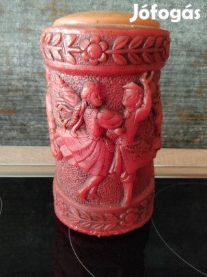 Néptáncos jelenetes gyertya