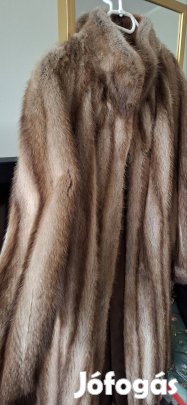 Nercbunda, felsőruházat, nyérc kabát.