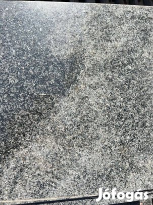 Nero Afrika gránitburkolat eladó 30,5×30,5×1 cm, 2,6 m2, új