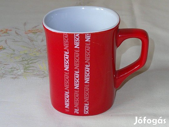 Nescafé porcelán kávés bögre, csésze