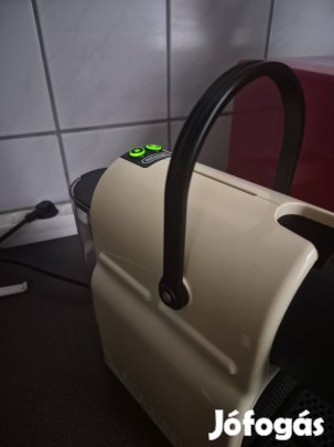 Nespresso kávéfőző 