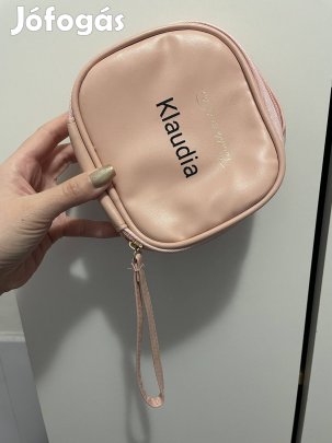 Neszeszer Névreszóló