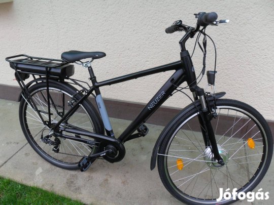 Neuzer Zagon férfi 28-as kerékpár fekete-szürke szinben