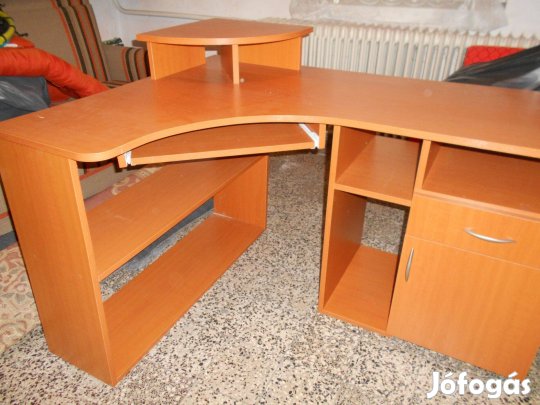 Nevada, Sarok Számítógép Asztal