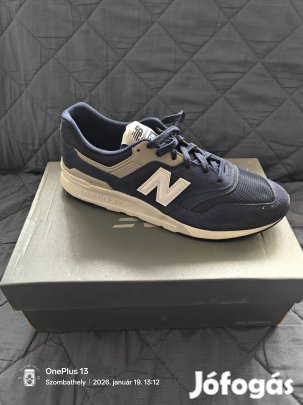 New Balance ffi sportcipő 45 