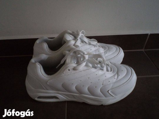 New Yorker Fehér sportcipő 42