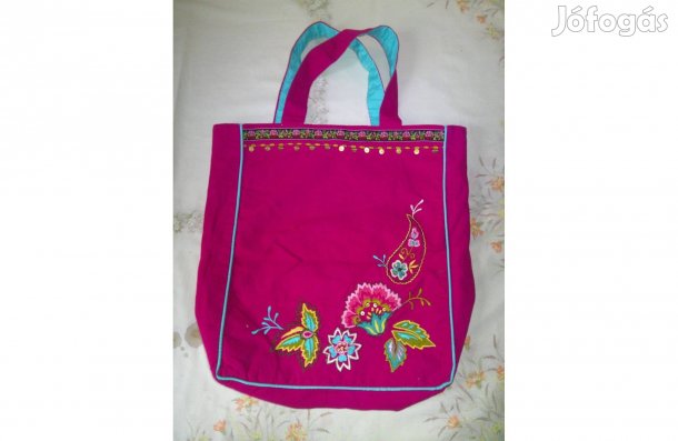 Next textil, gépi hímzett Indiai kézitáska ( Ciklámen színű )
