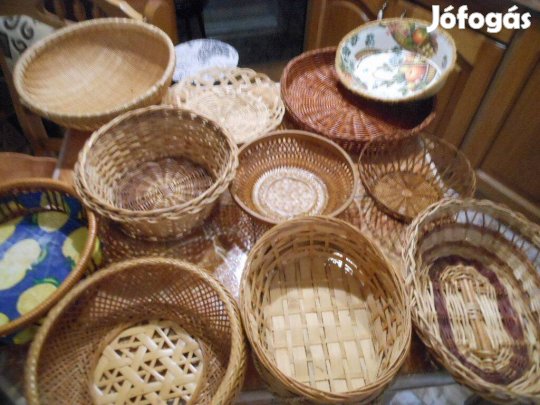 Nézd mindenféle fonott kosár külön egyben is válassz