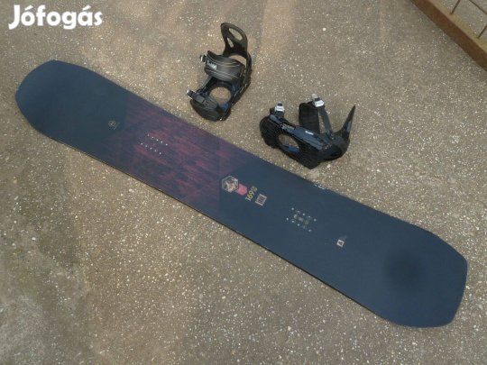 Nidecker Axis rocker-camber-rocker snowboard lap kötés karc mentes tal