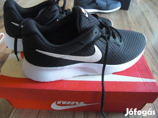 Nike 44 edzőcipő