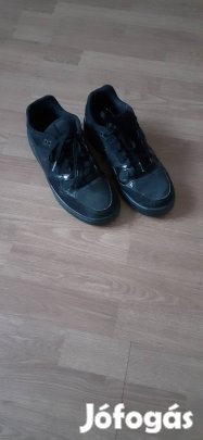 Nike 44es méretű férfi,fekete sportcipő