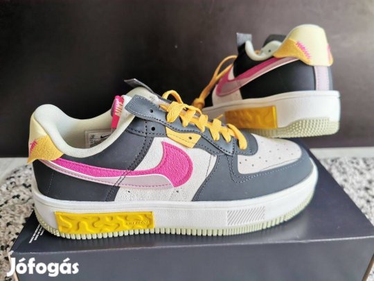 Nike Air Force 1 Fontanka női 40.5 és 41-es utcai cipő. Teljesen új