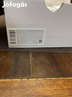 Nike Air Force 1 Triple White