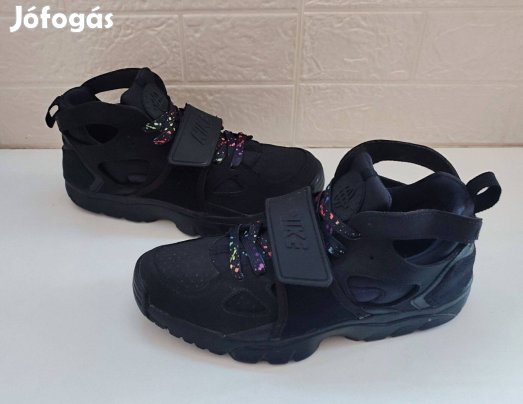 Nike Air Huarache sportcipő 38-as