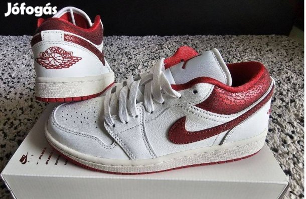 Nike Air Jordan 1 Low SE 37.5 és 40-es női bőr utcai cipő. Teljesen új