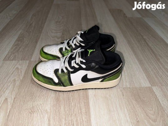 Nike Air Jordan 1 Low SE sportcipő 38 -as