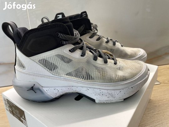 Nike Air Jordan kosaras cipő, újszerű!