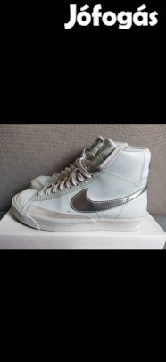 Nike Blazer Mid '77 női sneaker 37,5-es (23,5cm)
