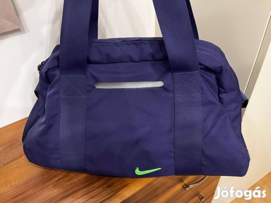 Nike C72 Legend Medium táska használt lila kék sporttáska