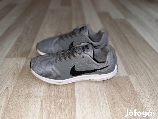 Nike Downshifter 7 futócipő 44 -es
