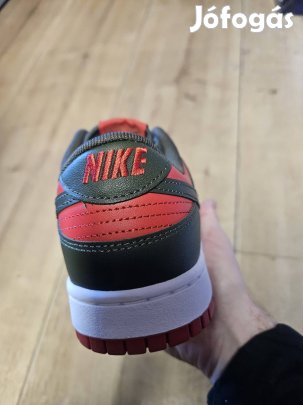 Nike Dunk Low Retro " Freddy Krueger  " utcai sportcipő 42.5