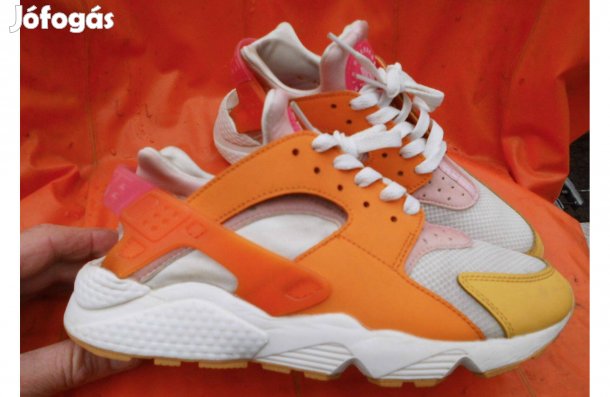 Nike Huarache színes női 40.5-es sport-utcai cipő eladó,