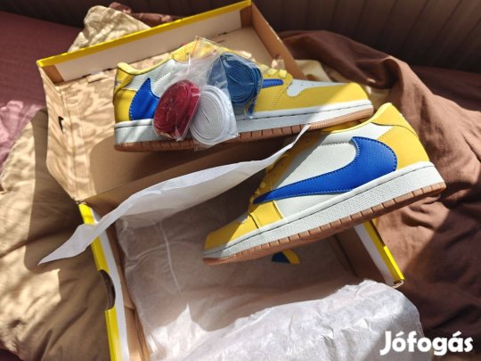 Nike Jordan 1 x Travis Scott Canary cipő