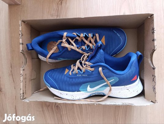 Nike Juniper 3 Trail 39-es futócipő 