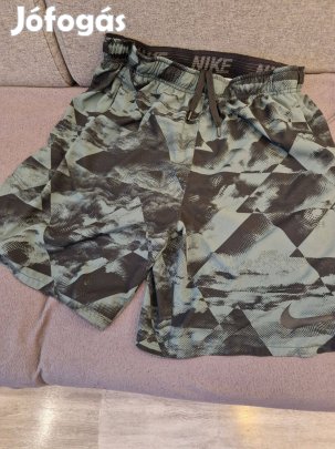 Nike L rövidnadrág 5000Ft