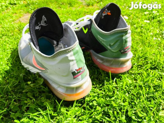 Nike Lebron 18 LOW Bugs VS MARVIN ( sportcipő )