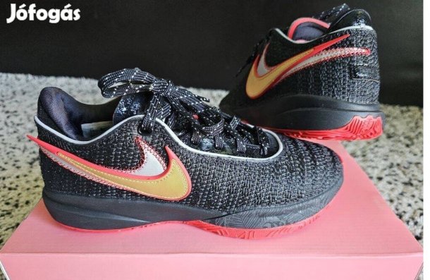 Nike Lebron XX 39-es fekete kosaras cipő. Teljesen új, eredeti cipő