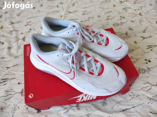 Nike Legend Essential 3 uniszex cipő