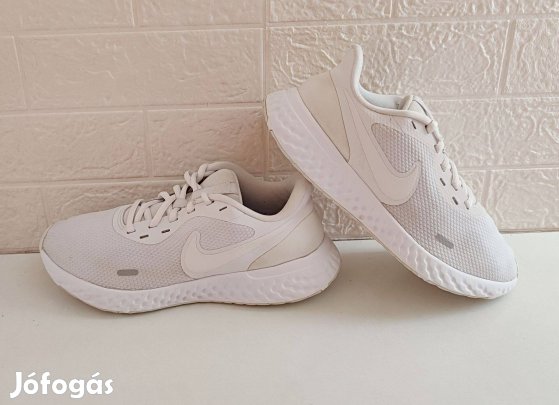 Nike Revolution sportcipő, futócipő 40-es